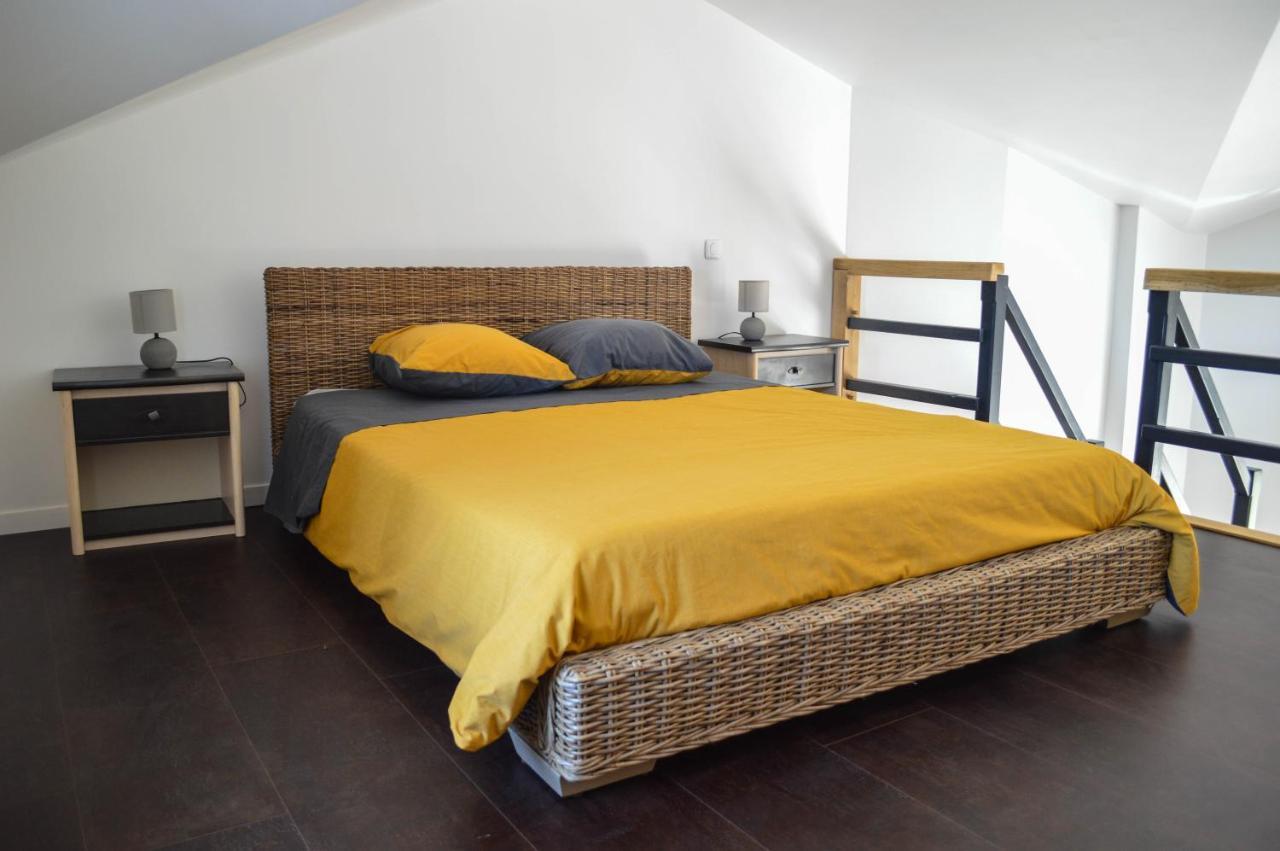 Grande Chambre D'Hote Les Chats-Pitres Bed & Breakfast La Rochette  Exterior photo