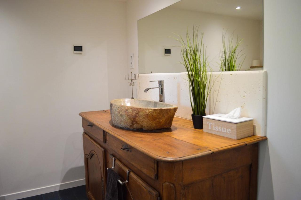 Grande Chambre D'Hote Les Chats-Pitres Bed & Breakfast La Rochette  Exterior photo